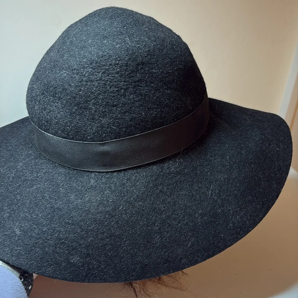 My Red Lippy Black Wool Floppy Hat Grosgrain Ribbon Band One Size